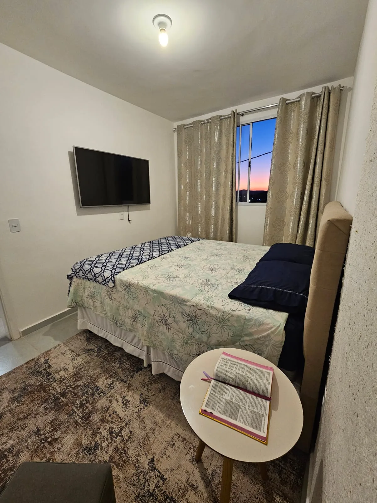 Apartamento com 2 quartos e 47 m² à venda em Jardim Tiradentes, Poços de Caldas, R$ 200 mil