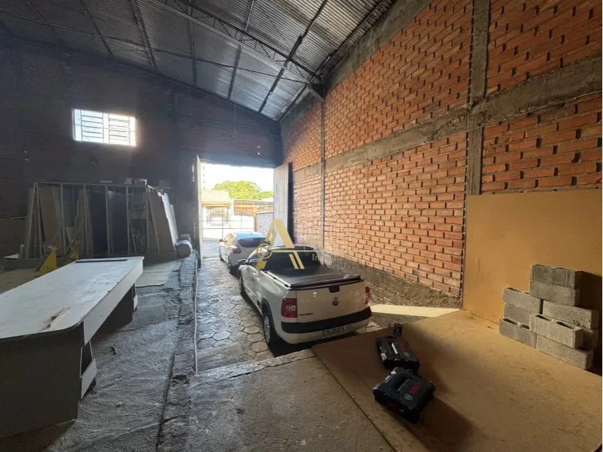 Imóvel comercial de 1.386 m² à venda em Barreiros, São José