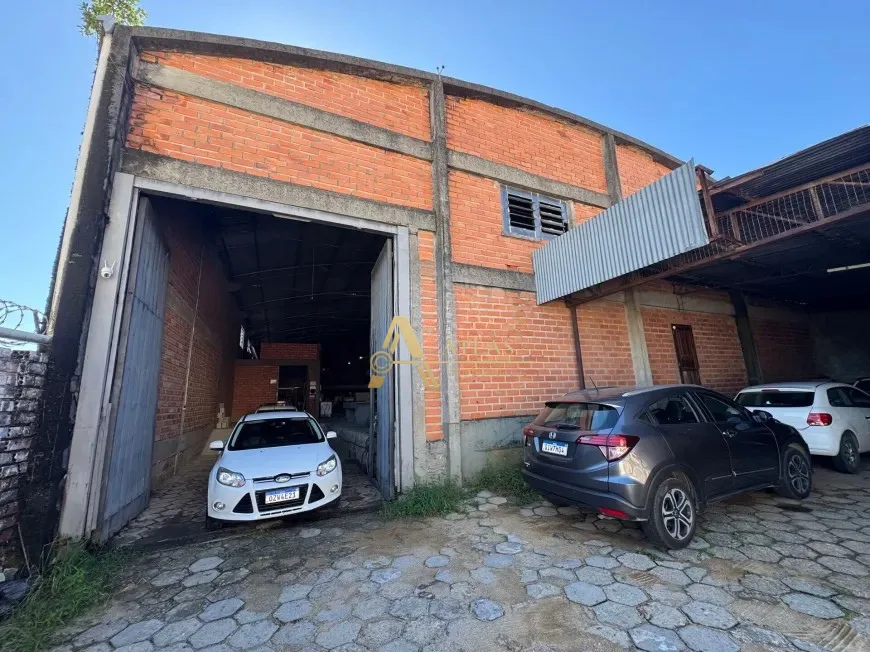 Imóvel comercial de 1.386 m² à venda em Barreiros, São José