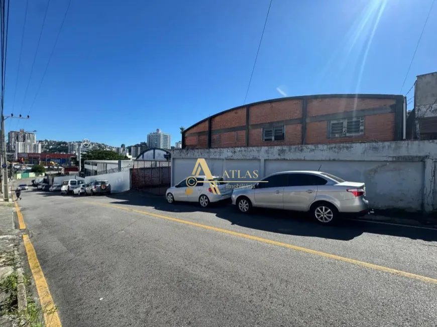 Imóvel comercial de 1.386 m² à venda em Barreiros, São José